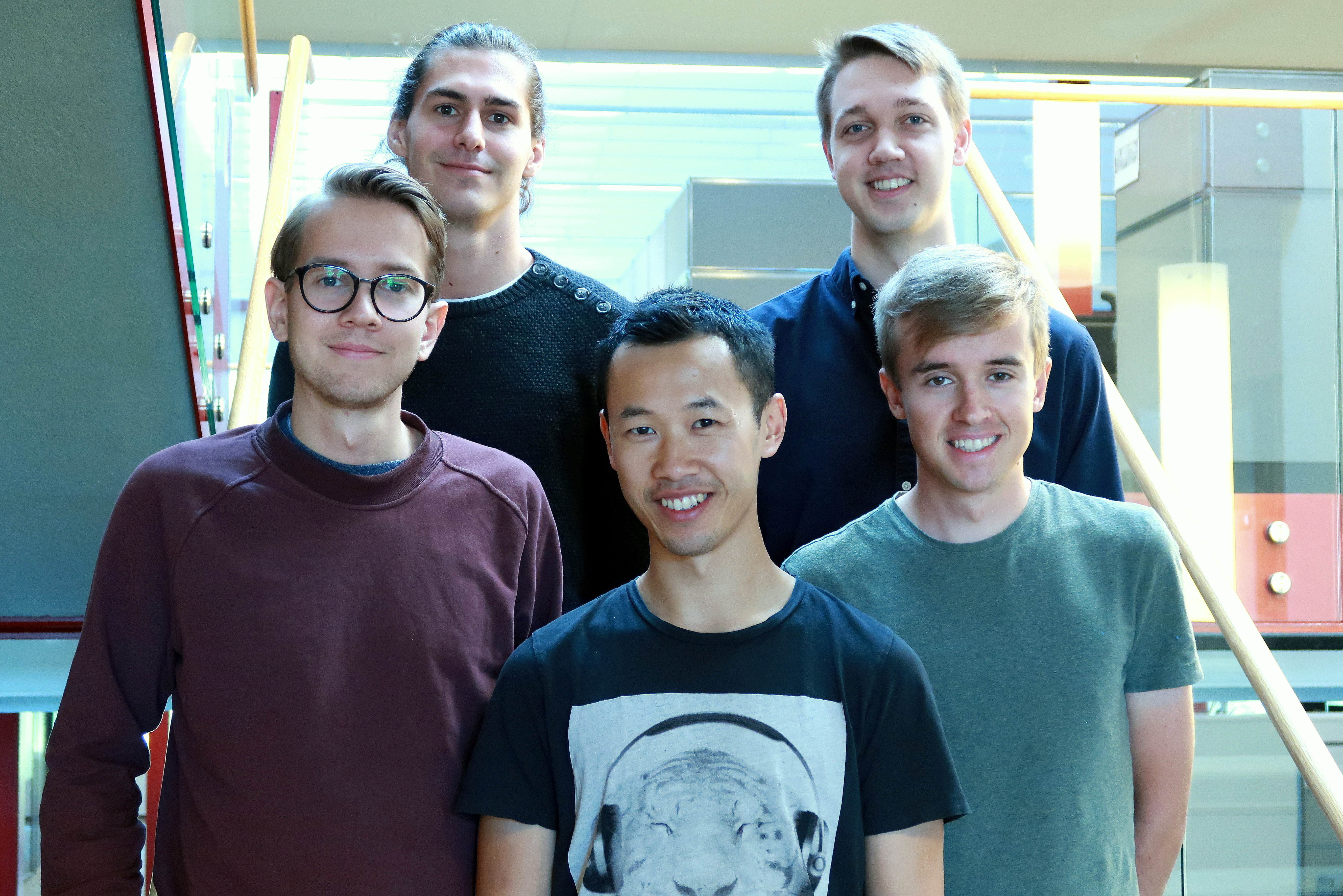 NYANSATTE: Bak f.v: Jens Bulukin og Andreas Thoresen. Foran f.v: Anders Lysgaard Lemme, Ming Kit Wong og Magnus Austlid Grov. 